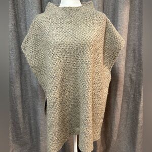 Oversized S/M Women’s Cap Sleeve Sweater